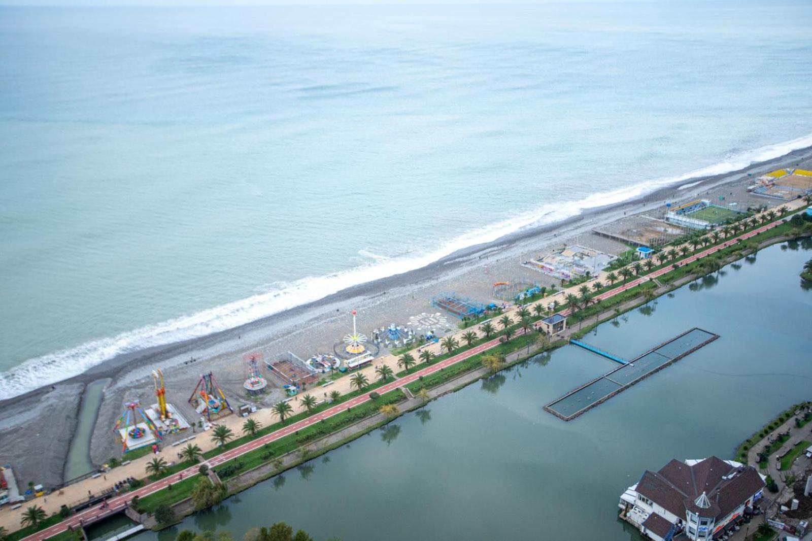 Suites Orbi City Aparthotel บาทูมิ ภายนอก รูปภาพ